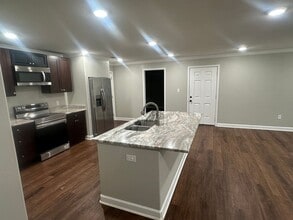 7324 US-79 in Pine Bluff, AR - Foto de edificio - Building Photo