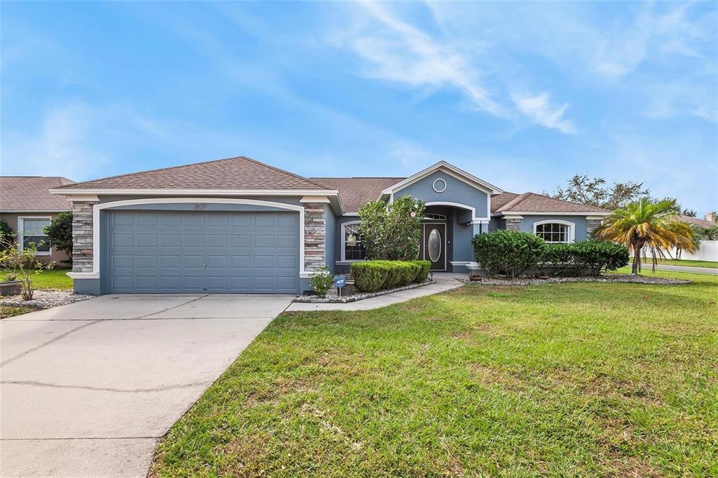 707 Terranova Ave in Winter Haven, FL - Building Photo