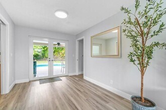 1031 SW 11th St in Boca Raton, FL - Building Photo - Building Photo