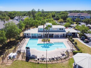 The Columns at Cypress Point in Wesley Chapel, FL - Building Photo - Building Photo