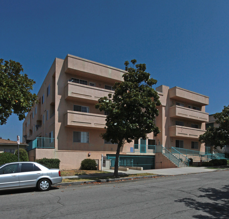 257 E Valencia Ave in Burbank, CA - Building Photo