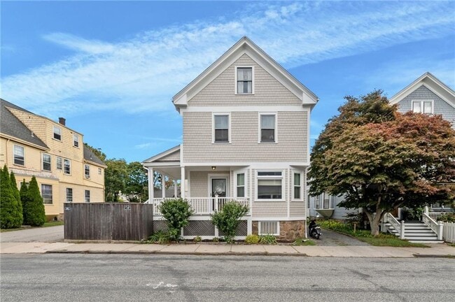 property at 28 Rhode Island Ave