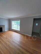 20090 Green Oak Dr in Euclid, OH - Building Photo - Building Photo