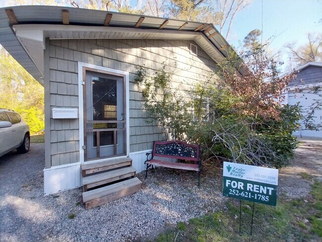 property at 203 Poplar Neck Rd