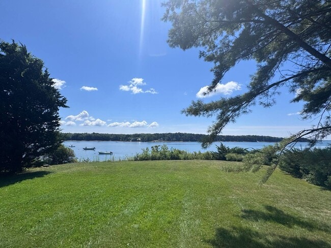 36 Webb Field Rd in Brunswick, ME - Building Photo - Building Photo