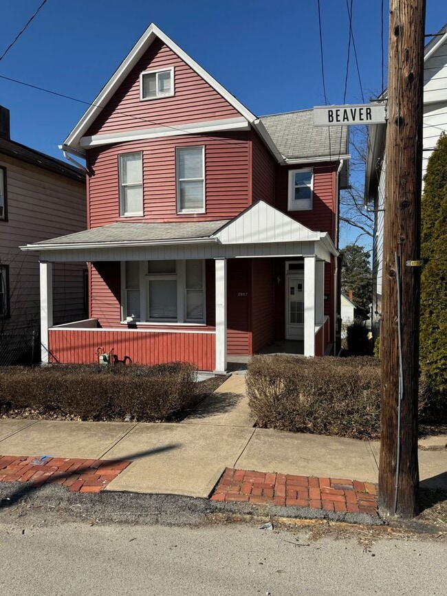 property at 2807 Beaver St
