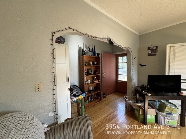 3954 Portland Ave-Unit -1 in Minneapolis, MN - Building Photo - Building Photo