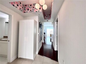 7275 SW 90th Way, Unit 504 in Miami, FL - Building Photo - Building Photo