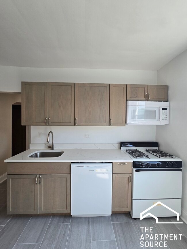 property at 1936 W Estes Ave
