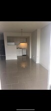 3640 NW 9th St-Unit -509 in Miami, FL - Building Photo - Building Photo