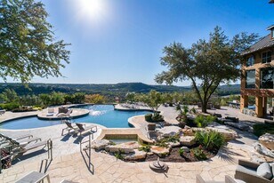 10x Living at Grandview in Austin, TX - Building Photo