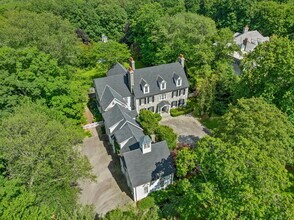 1247 Oenoke Ridge in New Canaan, CT - Building Photo - Building Photo