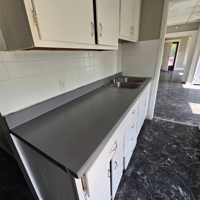property at 55-57-57 W Parkwood Ave