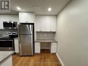 100 Rockwood Ave in St Catharines, ON - Building Photo - Building Photo