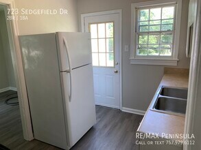 723 Sedgefield Dr in Newport News, VA - Building Photo - Building Photo