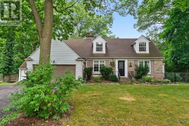 property at 330 Poplar Dr