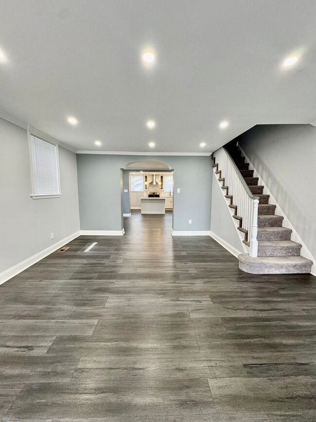 property at 1005 Dorset St