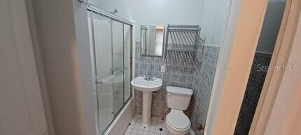 14 N Fern Creek Ave in Orlando, FL - Building Photo - Building Photo