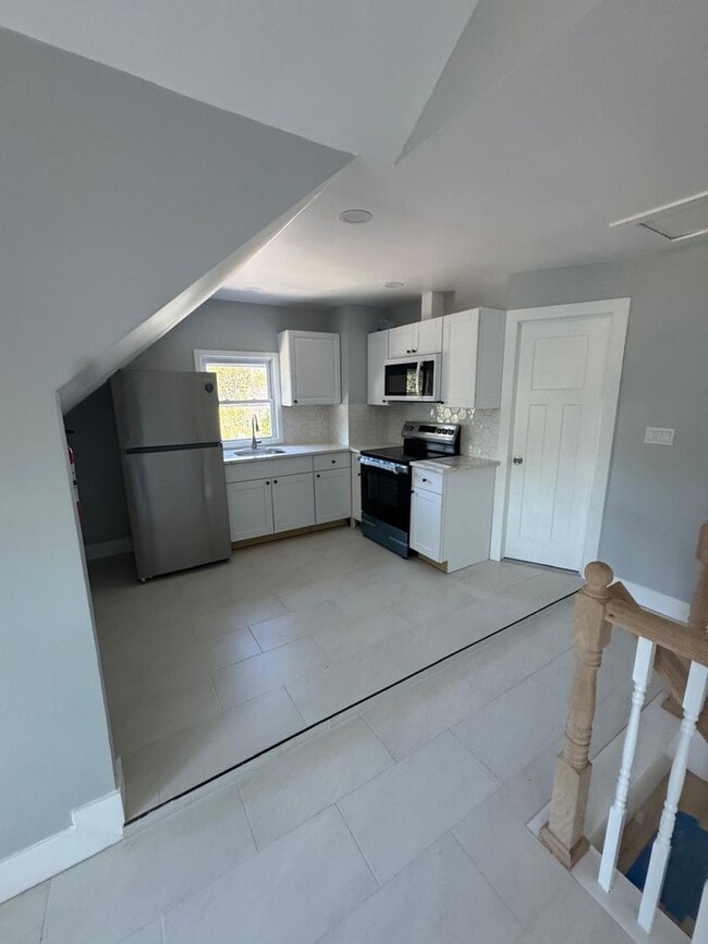 41 Hobson Ave in Saint James, NY - Building Photo - Building Photo