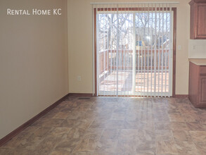 7406 Hedge Ln Terrace in Shawnee, KS - Building Photo - Building Photo