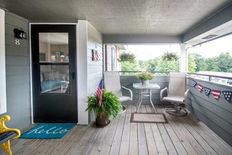 Country Hill in Cedar Rapids, IA - Foto de edificio - Building Photo