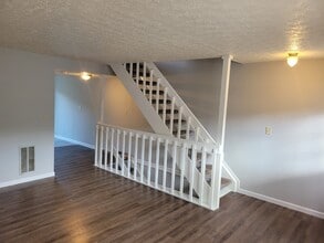 872 Upholland Ln in Columbus, OH - Building Photo - Building Photo