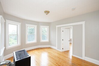 38 Everard St in Worcester, MA - Building Photo - Building Photo