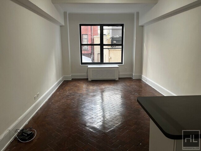 WEST 73 STREET in New York, NY - Building Photo - Building Photo