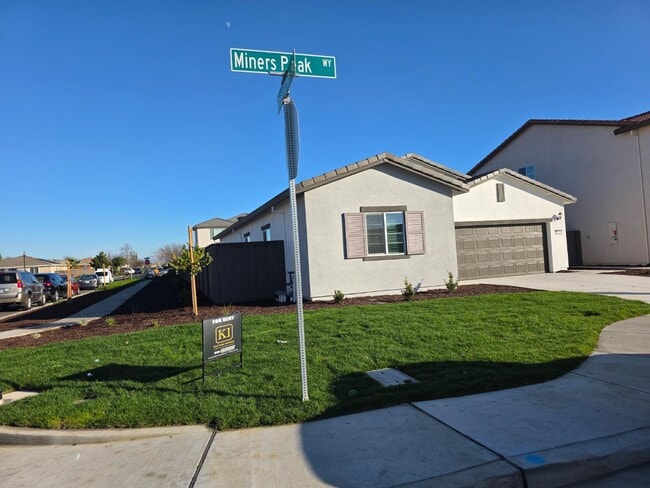 2165 Miners Peak Wy in Plumas Lake, CA - Building Photo - Building Photo