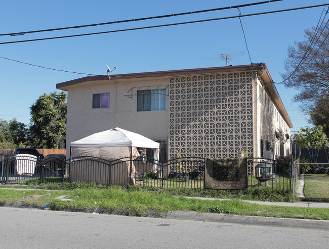 6500 Chanslor Ave in Bell, CA - Foto de edificio - Building Photo