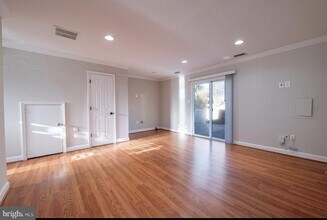 18811 Birdseye Dr in Germantown, MD - Building Photo - Building Photo