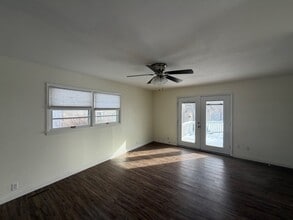 209 W 26th Ave in Hutchinson, KS - Building Photo - Building Photo