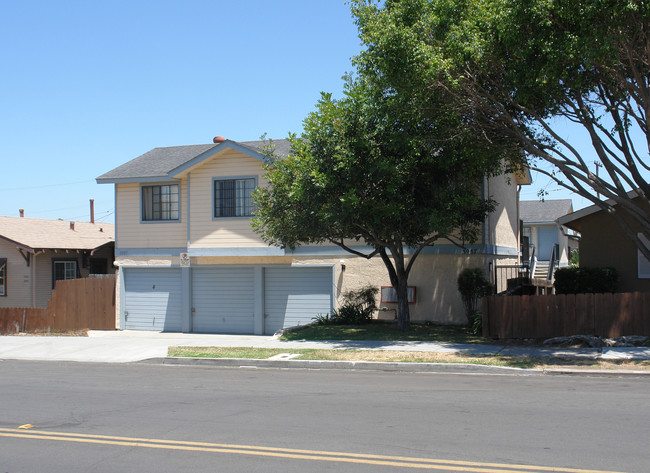 3957-3961 32nd St in San Diego, CA - Foto de edificio - Building Photo