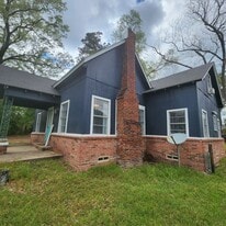 1502 Virginia Ave in Nacogdoches, TX - Building Photo