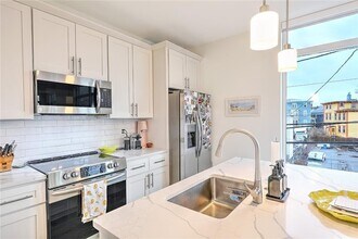 468 W Fountain St in Providence, RI - Building Photo - Building Photo