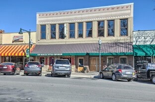 118-120-120 N LBJ Dr, Unit 118-120 N LBJ Dr 201 in San Marcos, TX - Building Photo