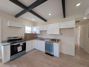 5 Lowell Cir, Unit 3 in Somerville, MA - Foto de edificio - Building Photo