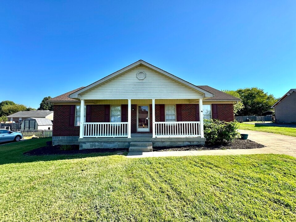 118 Thunder Spg Dr in Bardstown, KY - Foto de edificio