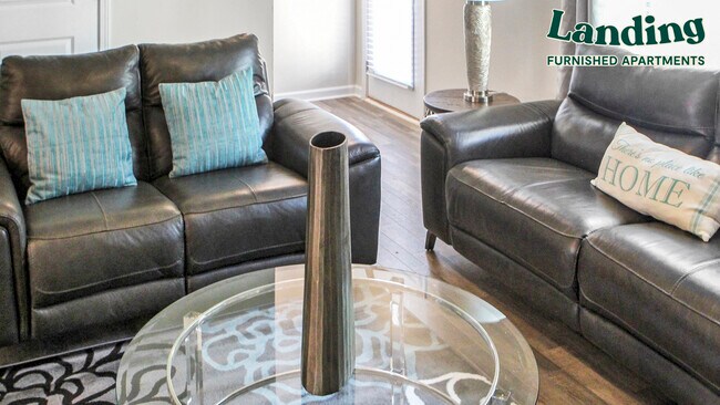 585 McWilliams Rd SE-Unit -604.1299749 in Atlanta, GA - Foto de edificio - Building Photo