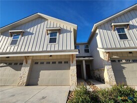 340 Untermaier St in Canyon Lake, TX - Building Photo