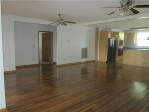 1112 Dean Forest Rd in Savannah, GA - Building Photo - Building Photo