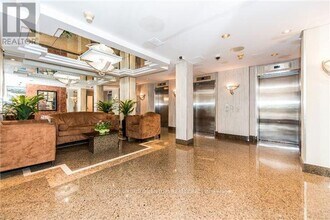 2091-2091 Hurontario St in Mississauga, ON - Building Photo - Building Photo