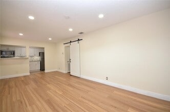 2430 SW 16th St in Miami, FL - Building Photo - Building Photo