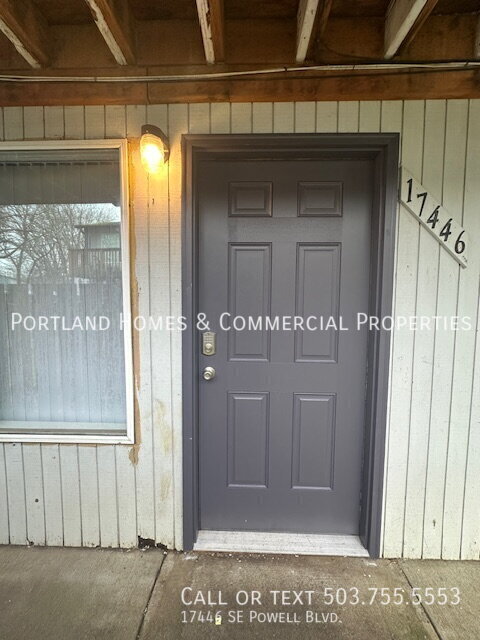 17446 SE Powell Blvd in Portland, OR - Building Photo - Building Photo