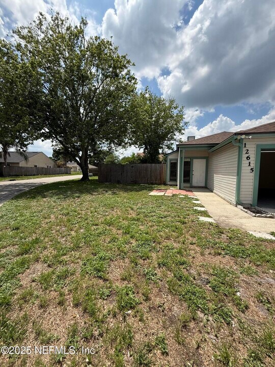 12615 Enchanted Hollow Dr in Jacksonville, FL - Building Photo
