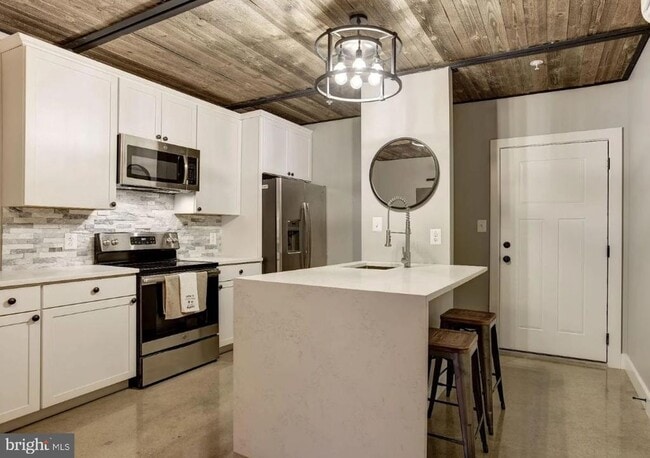 property at 12 W Montgomery St