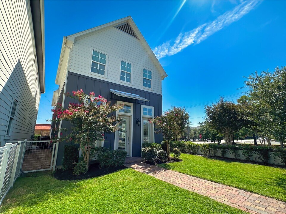 8602 Emnora Ln in Houston, TX - Building Photo