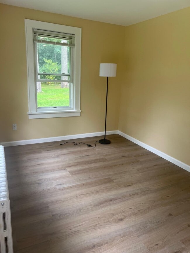5 Thompson Hay Path in East Setauket, NY - Building Photo - Building Photo