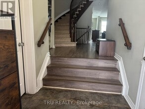 247 Hunterbrook St in Ottawa, ON - Building Photo - Building Photo