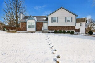 1920 Fairground Dr in Pleasant Hill, MO - Building Photo